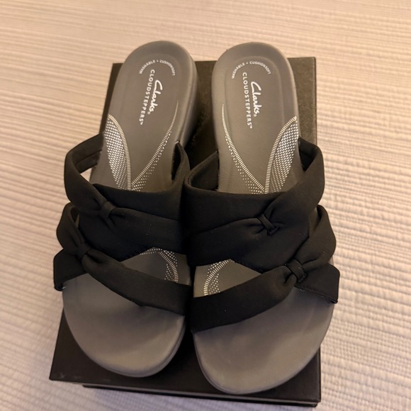 Clarks Shoes - NEW Clarks Women's Cloudsteppers Arla Glison Black Wedge Thong Sandals Size 11W